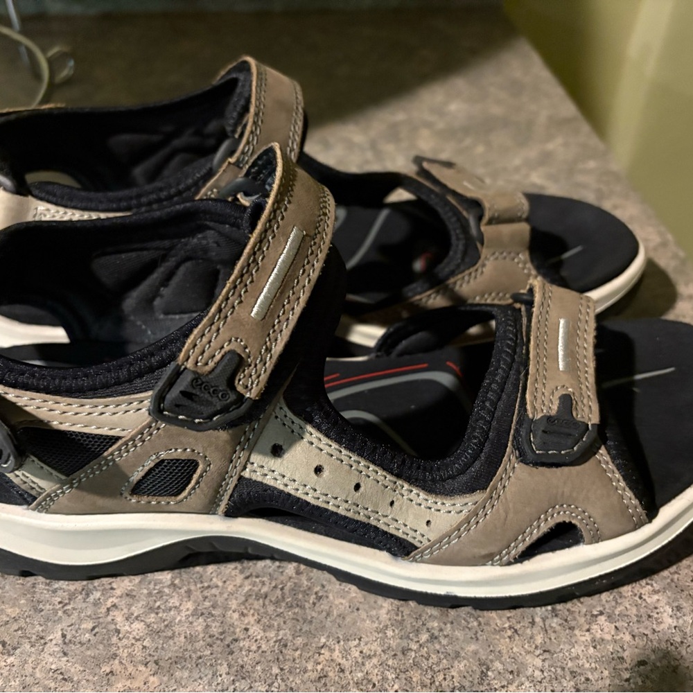 NEW Women’s Sandals ECCO Sport Offroad Sandal Size 11/42 Multicolor Air Brown